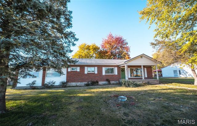 612 N Commercial Street, Crocker, MO 65452