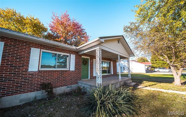 612 N Commercial Street, Crocker, MO 65452