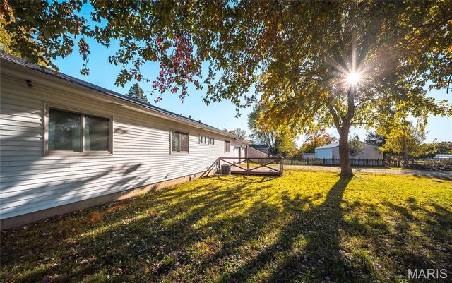 612 N Commercial Street, Crocker, MO 65452