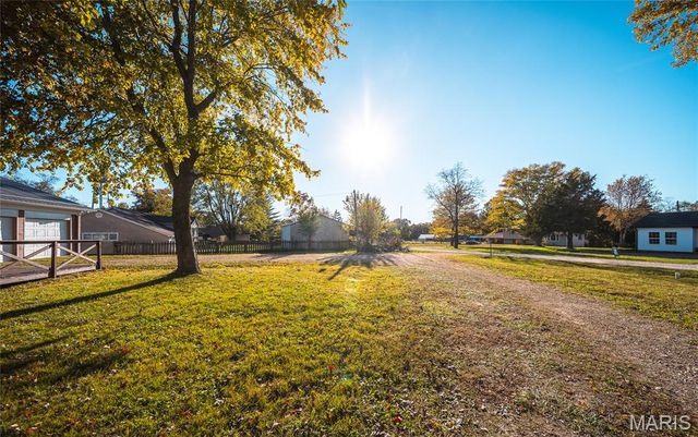 612 N Commercial Street, Crocker, MO 65452