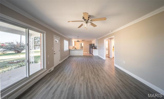 612 N Commercial Street, Crocker, MO 65452