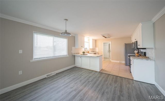 612 N Commercial Street, Crocker, MO 65452