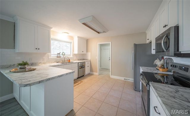 612 N Commercial Street, Crocker, MO 65452