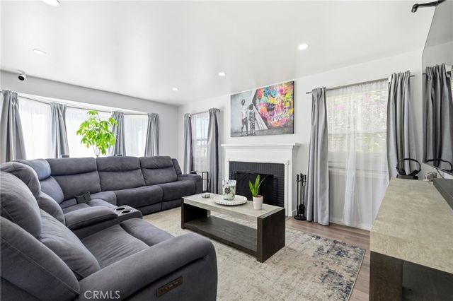 711 Stepney Street, Inglewood, CA 90302