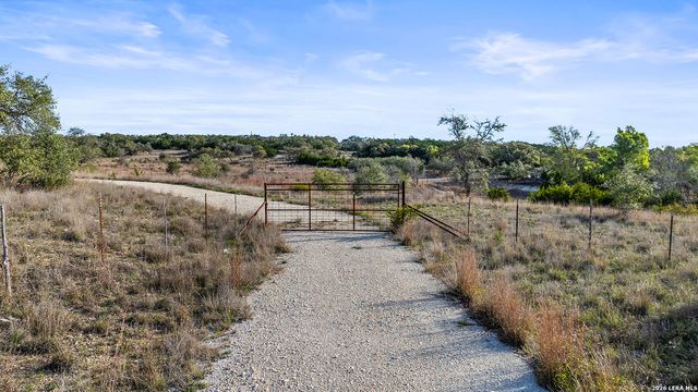748 Whiskey Trail, Blanco, TX 78606
