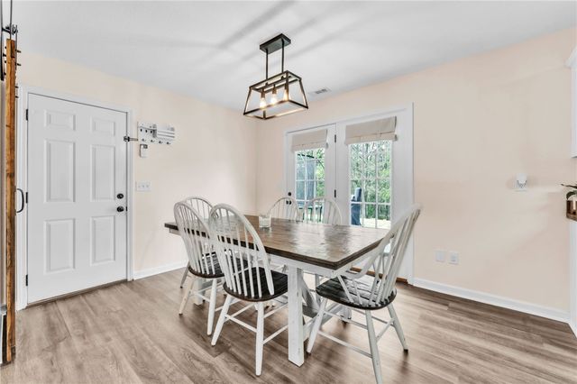 102 Lochenshire Place, Belton, SC 29627