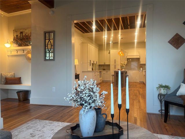 2109 Gentry Street, Houston, TX 77009