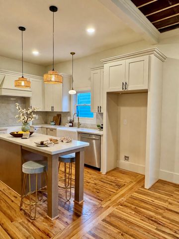 2109 Gentry Street, Houston, TX 77009