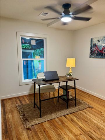 2109 Gentry Street, Houston, TX 77009