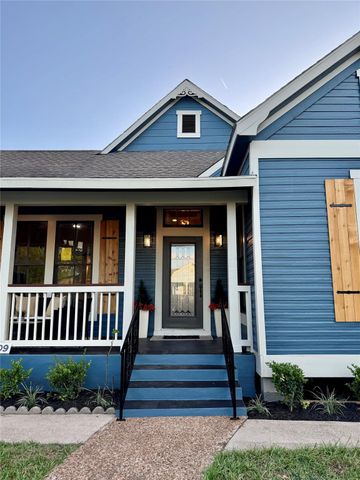 2109 Gentry Street, Houston, TX 77009