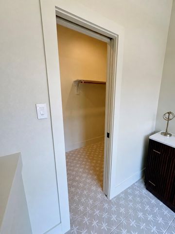 2109 Gentry Street, Houston, TX 77009
