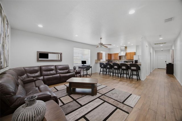 8205 N 12TH STREET, Tampa, FL 33604