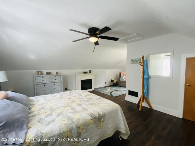 1824 S Rundle Avenue, Lansing, MI 48910