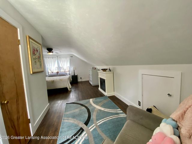 1824 S Rundle Avenue, Lansing, MI 48910