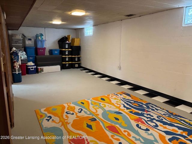 1824 S Rundle Avenue, Lansing, MI 48910