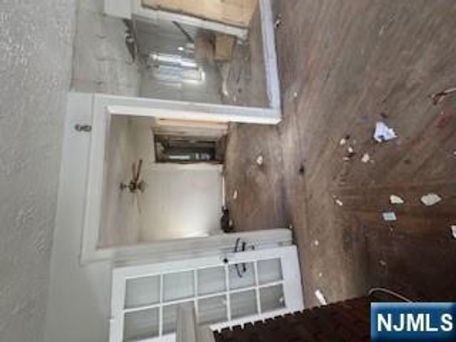 184 Isabella Avenue, Irvington, NJ 07111