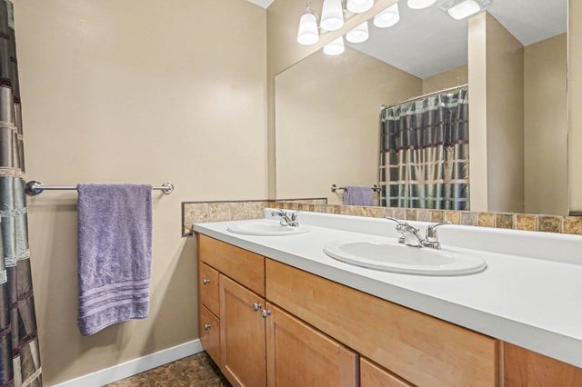 3921 S Sheridan Drive, Muskegon, MI 49444