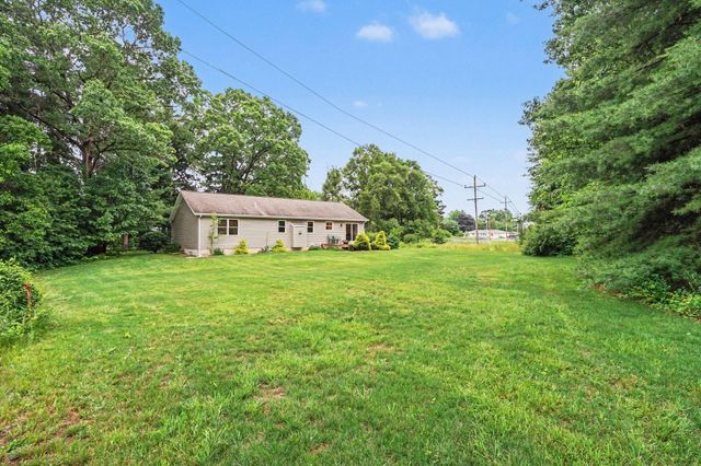 3921 S Sheridan Drive, Muskegon, MI 49444