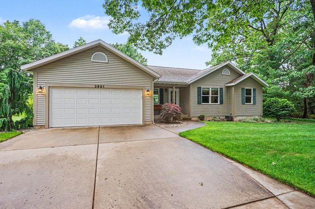 3921 S Sheridan Drive, Muskegon, MI 49444