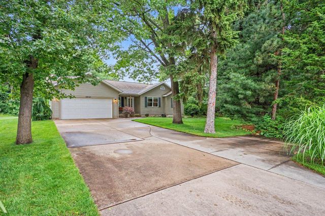 3921 S Sheridan Drive, Muskegon, MI 49444