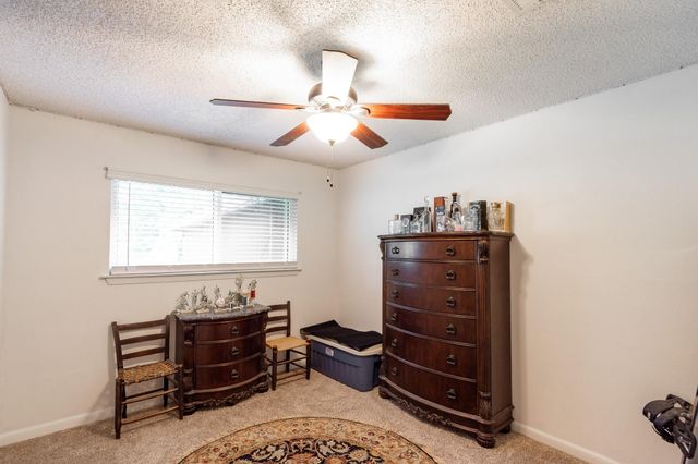 67 Sweetgum Court, Lake Jackson, TX 77566