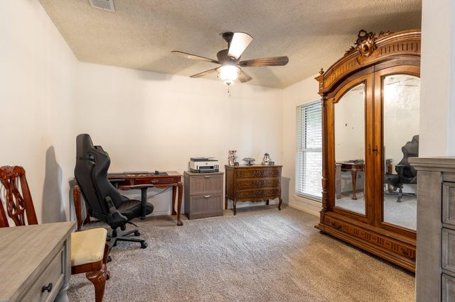 67 Sweetgum Court, Lake Jackson, TX 77566