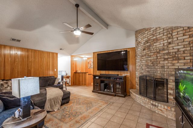 67 Sweetgum Court, Lake Jackson, TX 77566