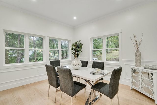 22 Estabrook Rd, Lexington, MA 02421