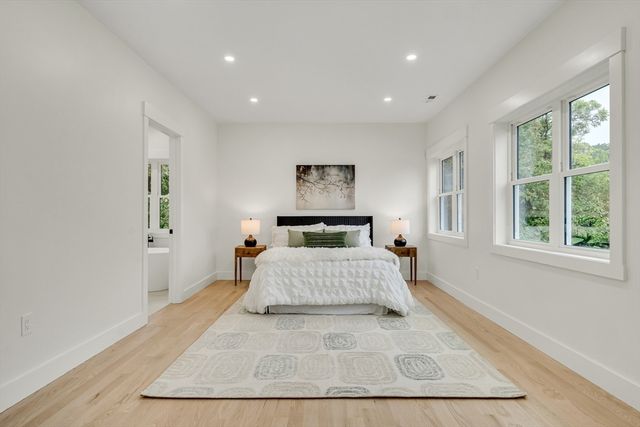 22 Estabrook Rd, Lexington, MA 02421