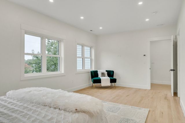 22 Estabrook Rd, Lexington, MA 02421