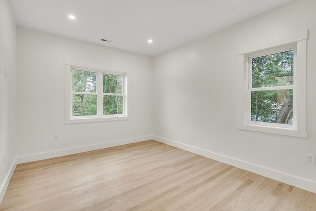 22 Estabrook Rd, Lexington, MA 02421
