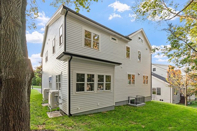 22 Estabrook Rd, Lexington, MA 02421