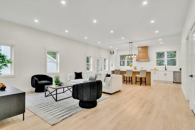 22 Estabrook Rd, Lexington, MA 02421