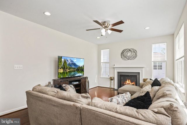 16183 RAPTOR CREST, Woodbridge, VA 22193