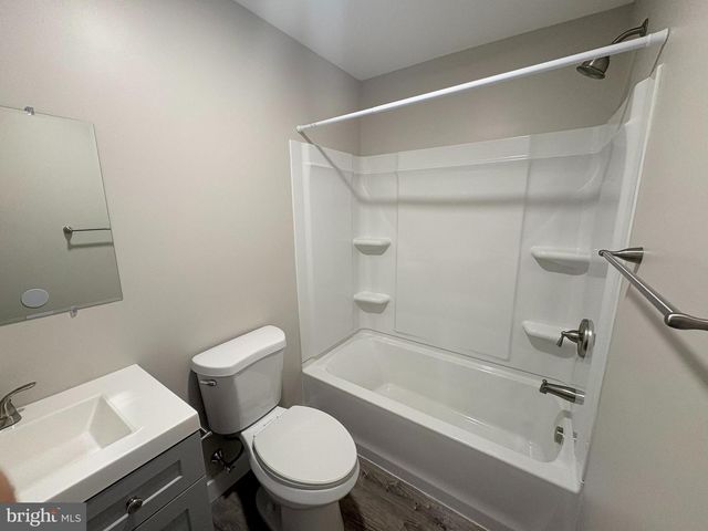 825 W 3RD ST, Florence, NJ 08518