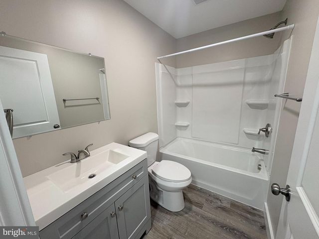 825 W 3RD ST, Florence, NJ 08518