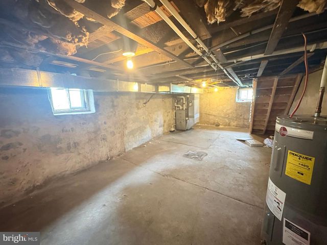 825 W 3RD ST, Florence, NJ 08518
