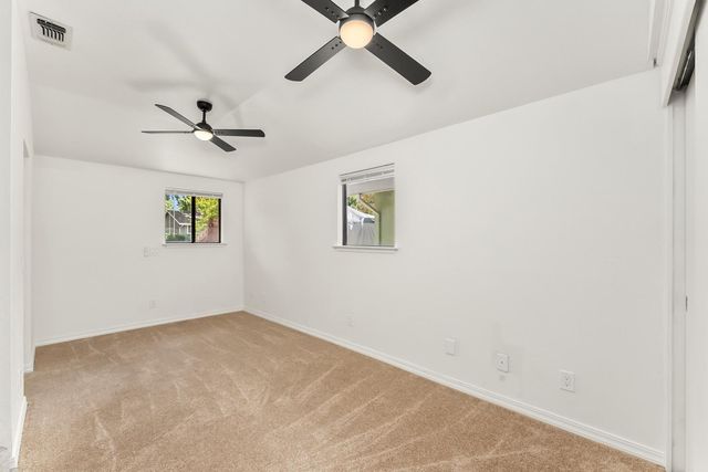 121 Carmel Ave, Roseville, CA 95678