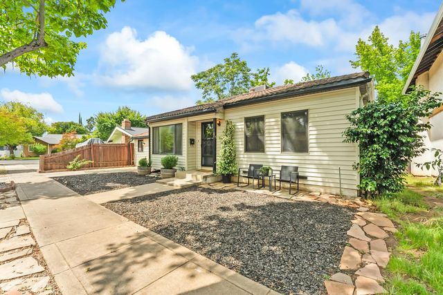 121 Carmel Ave, Roseville, CA 95678