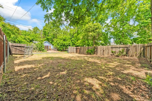 121 Carmel Ave, Roseville, CA 95678