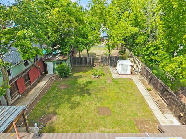 121 Carmel Ave, Roseville, CA 95678