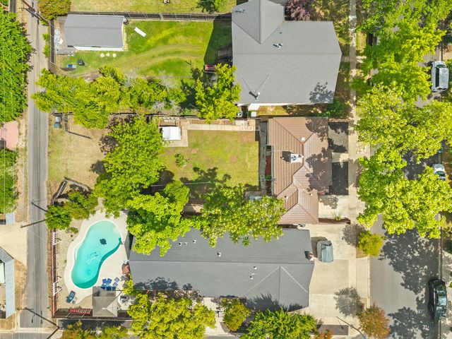 121 Carmel Ave, Roseville, CA 95678