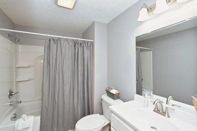 1010 C Smith St, Goodlettsville, TN 37072