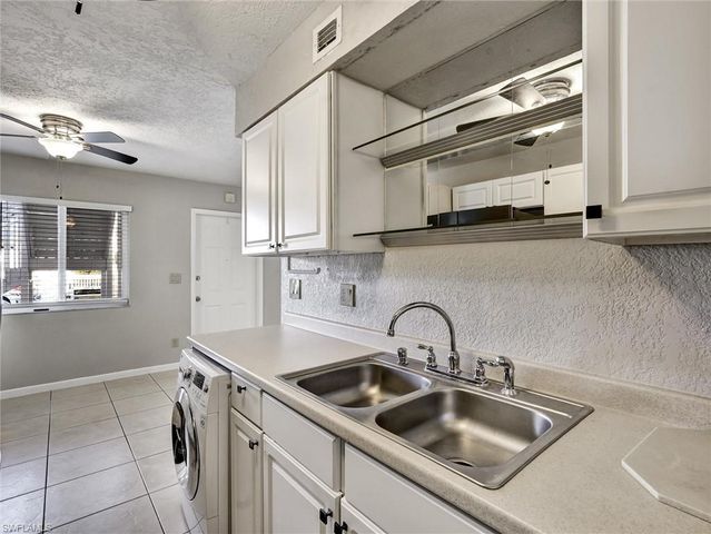 4621 Bayshore DR Q1, Naples, FL 34112