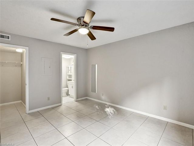 4621 Bayshore DR Q1, Naples, FL 34112