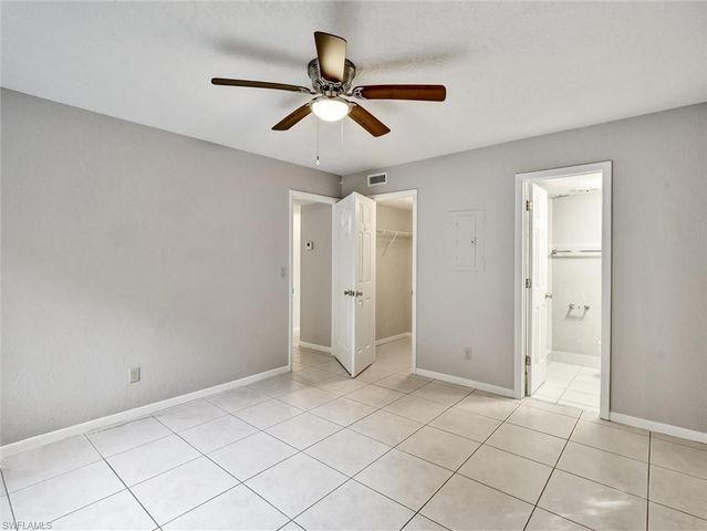 4621 Bayshore DR Q1, Naples, FL 34112