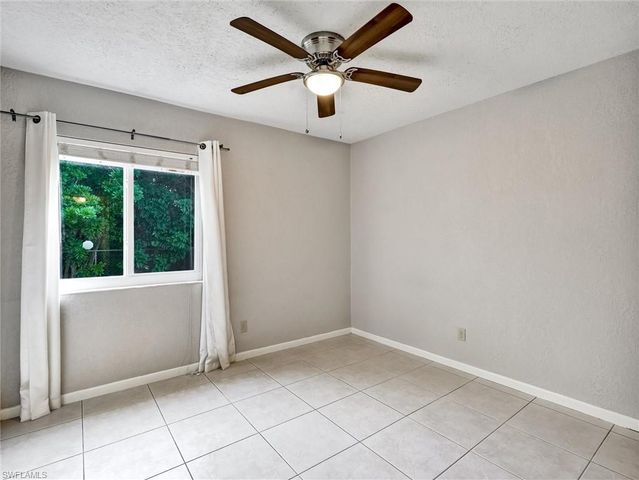 4621 Bayshore DR Q1, Naples, FL 34112