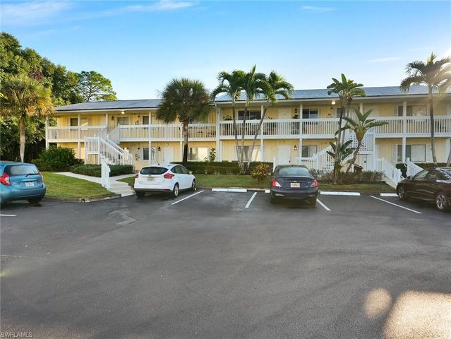 4621 Bayshore DR Q1, Naples, FL 34112