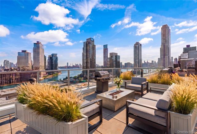 5-49 Borden Avenue 2B, Long Island City, NY 11101