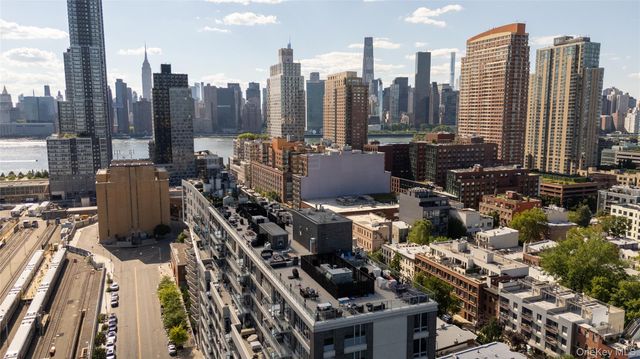 5-49 Borden Avenue 2B, Long Island City, NY 11101
